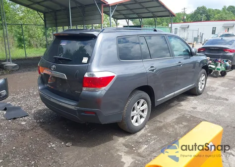 2012 Toyota Highlander Base V6 из США, поврежденный, VIN 5TDBK3EH4CS171547